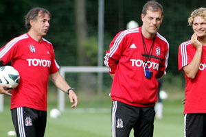Beşiktaş'ta Bilic'in ilk 11'i şekillenmeye başladı Beşiktaş'ta Bilic'in ilk 11'i şekillenmeye başladı