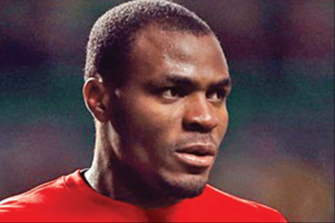 Emenike Fener'e yakın