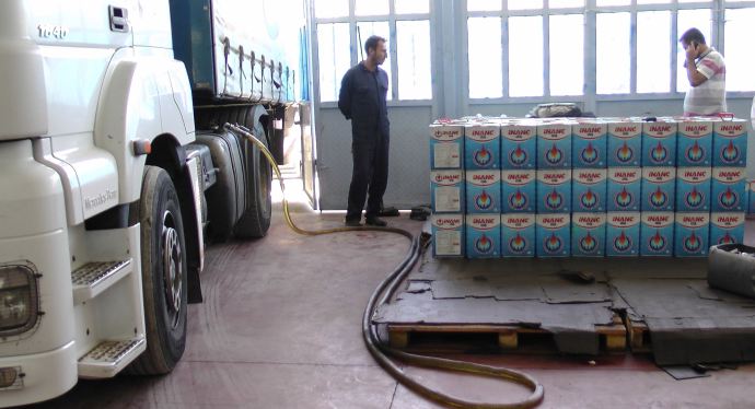 Polis '10 Numara Yağ' baskını yaptı