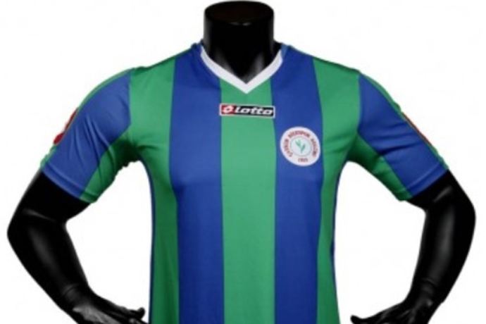 Çaykur Rizespor yeni formalarını tanıttı Çaykur Rizespor yeni formalarını tanıttı