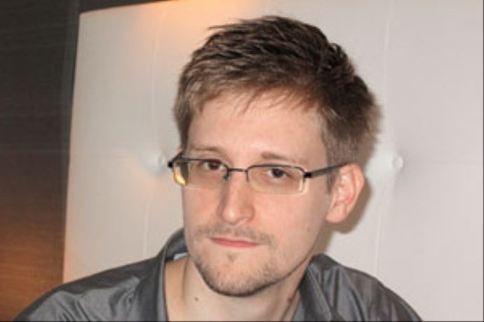 Rusya'dan Edward Snowden'a 1 yıllık sığınma izni Rusya'dan Edward Snowden'a 1 yıllık sığınma izni