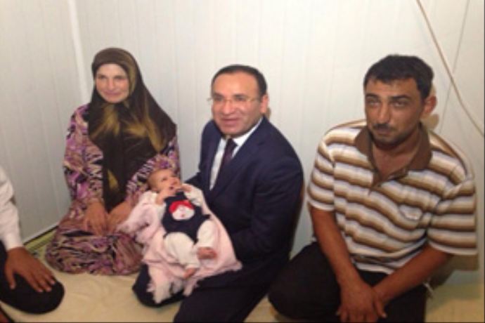 Suriyeli bebeğe 'Recep Tayyip' ismi verildi Suriyeli bebeğe 'Recep Tayyip' ismi verildi