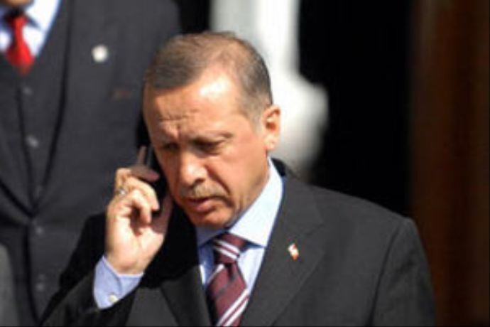 Başbakan Erdoğan'dan Batı'ya Suriye ve Mısır telefonu Başbakan Erdoğan'dan Batı'ya Suriye ve Mısır telefonu