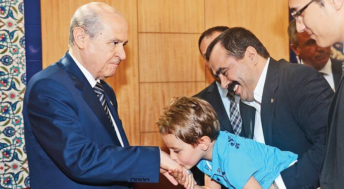 Devlet Bahçeli, 'Kırmızı çizgilerimiz belli, taviz vermeyiz' Devlet Bahçeli, 'Kırmızı çizgilerimiz belli, taviz vermeyiz'