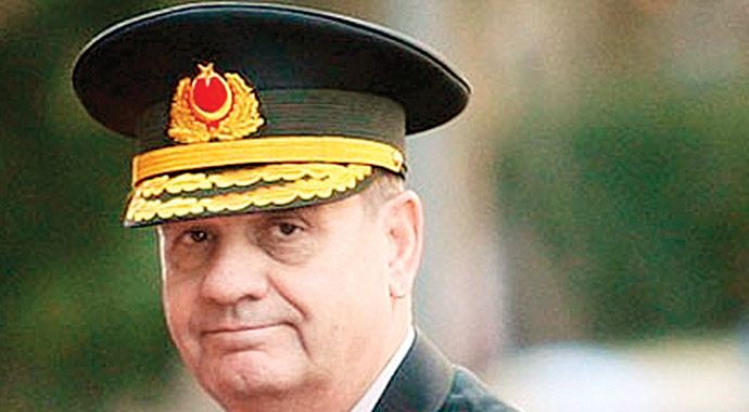 İsmet Yılmaz, &#039;Başbuğ&#039;un rütbeleri sökülür&#039;