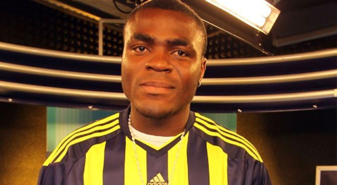 Emmanuel Emenike resmen Fenerbahçe'de Emmanuel Emenike resmen Fenerbahçe'de