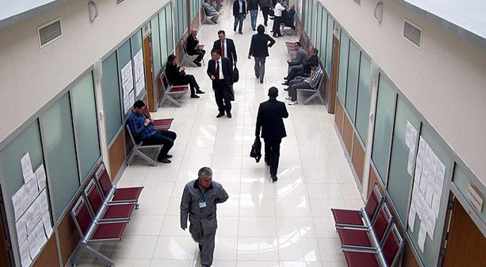 Disiplin cezası alan memurlara geri dönüş başvurusu başlıyor Disiplin cezası alan memurlara geri dönüş başvurusu başlıyor