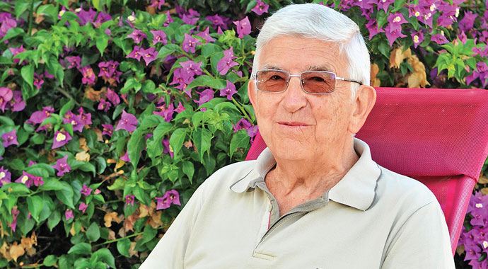 Özal'dan sonra boşluğu asker doldurdu Özal'dan sonra boşluğu asker doldurdu