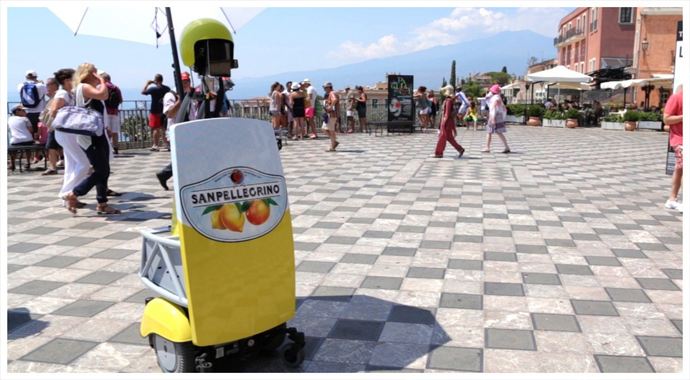 Wi-Fi robot sayesinde İtalya'ya sanal ziyaret Wi-Fi robot sayesinde İtalya'ya sanal ziyaret