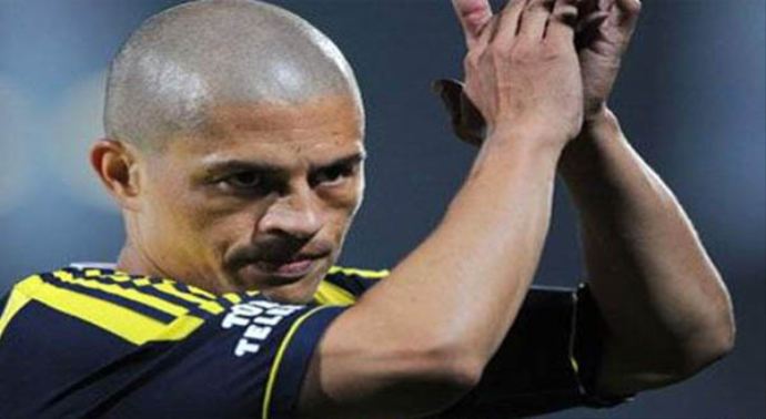 Alex'ten Fenerbahçe'ye derbi mesajı