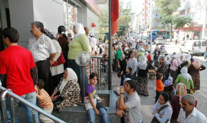 Çalışan emeklilere ek gelir müjdesi Çalışan emeklilere ek gelir müjdesi