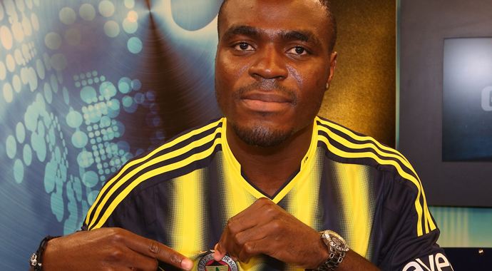 Emenike imzayı attı