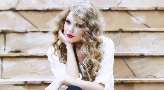 Taylor Swıft'in Google'dan ödü kopuyor Taylor Swıft'in Google'dan ödü kopuyor