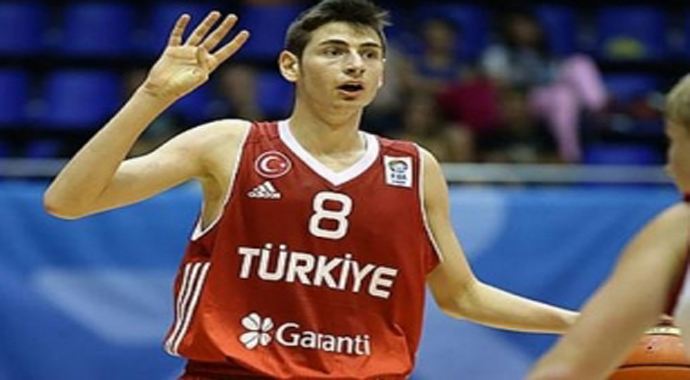 Milliler Rusya'yı devirdi