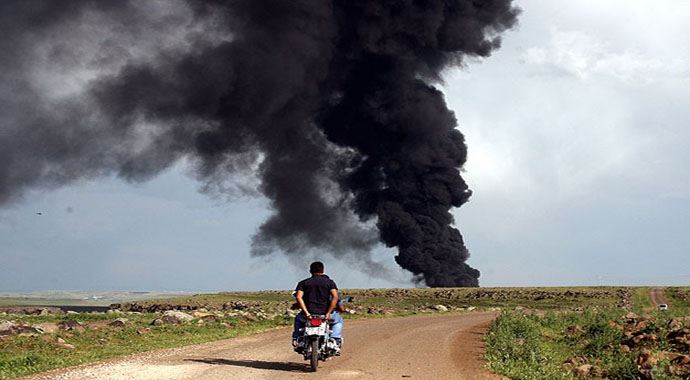 Kerkük-Yumurtalık Petrol Boru Hattı'nda patlama Kerkük-Yumurtalık Petrol Boru Hattı'nda patlama