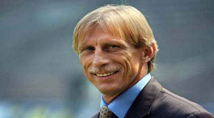 Christoph Daum yarın Bursa'ya geliyor Christoph Daum yarın Bursa'ya geliyor