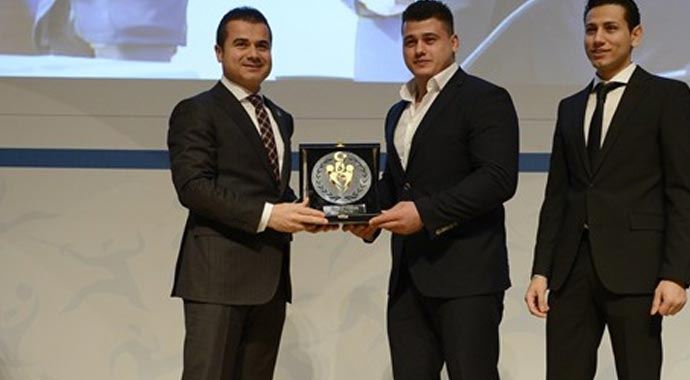 Bakan Kılıç, Kayaalp için devreye girdi ceza ertelendi Bakan Kılıç, Kayaalp için devreye girdi ceza ertelendi