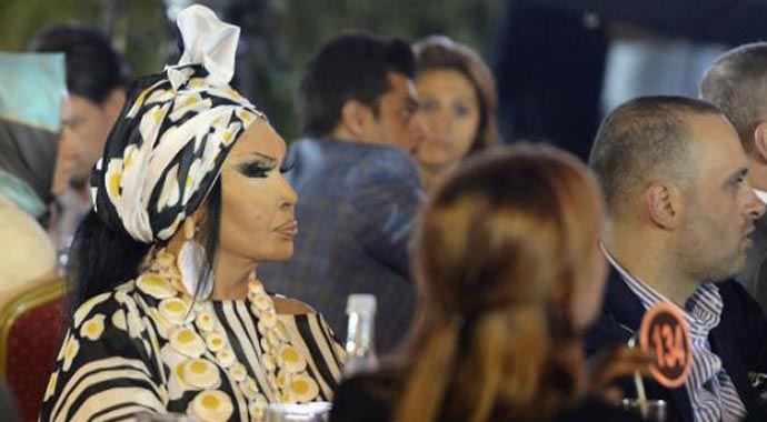 Ajda Pekkan'dan Bülent Ersoy'a 'hödük' cevabı Ajda Pekkan'dan Bülent Ersoy'a 'hödük' cevabı