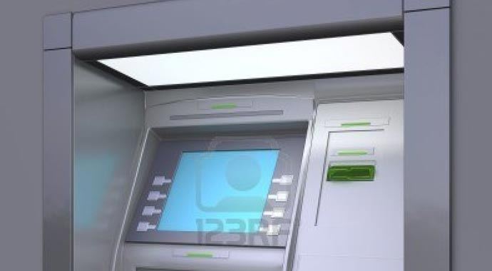 ATM'ye düzenek kurup 5 milyon lira vurgun yaptılar ATM'ye düzenek kurup 5 milyon lira vurgun yaptılar