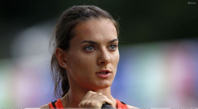 Rus sporcu İsinbayeva 3. kez dünya şampiyonu Rus sporcu İsinbayeva 3. kez dünya şampiyonu