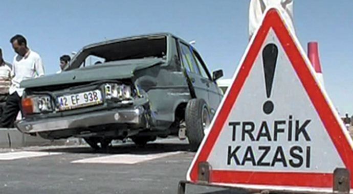 Ankara&#039;da korkunç kaza, 1&#039;i ağır 3 yaralı