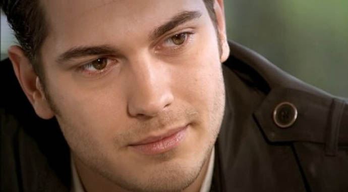 Çağatay Ulusoy'un menajerinden açıklama Çağatay Ulusoy'un menajerinden açıklama