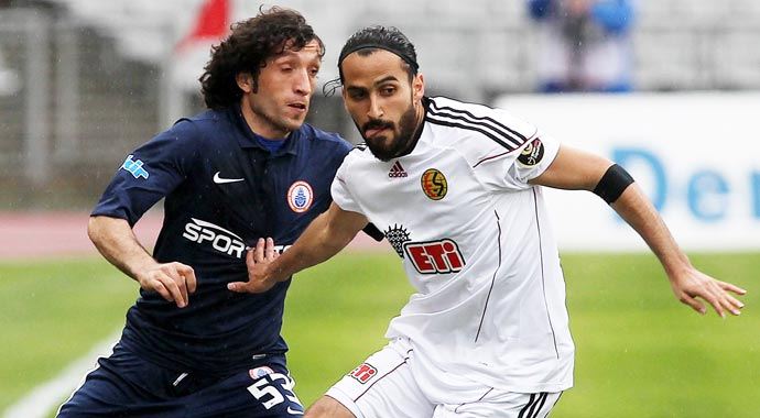 Fenerbahçe Eskişehir atıştı, Erkan Zengin Twitter'da TT oldu