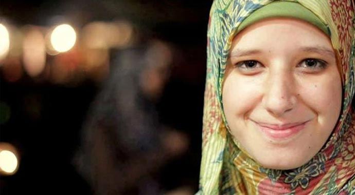 Mısır'da darbecilerin kurşunladığı 17 yaşındaki kızın son mesajı Mısır'da darbecilerin kurşunladığı 17 yaşındaki kızın son mesajı