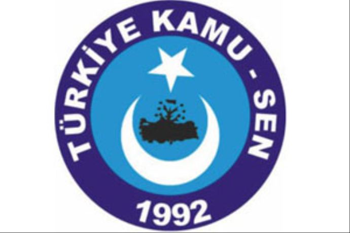 Çalışma Bakanlığı önünde 'siyah' çelenkli protesto