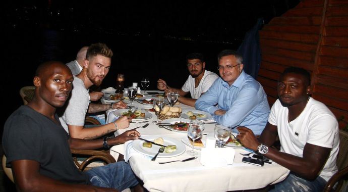 Fikret Orman'dan takıma moral yemeği