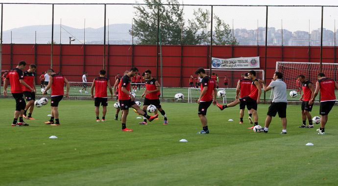 Gençlerbirliği'nde çalışmalar sürüyor