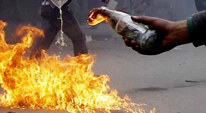 Mısır'da defterdarlık binasına molotoflu kundaklama