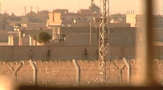El Nusra yine saldırdı, PYD karşılık verdi