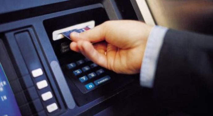 Terör örgütü bahanesiyle 22 bin lirasını dolandırdılar