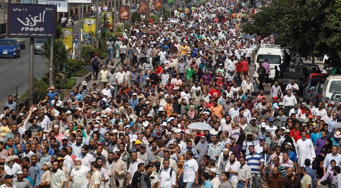 Mısır'da Cuma sonrası 881 gözaltı Mısır'da Cuma sonrası 881 gözaltı