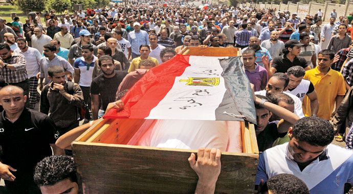 Darbeciler yine ölüm kustu, 'Cuma'ya kurşun yağdı