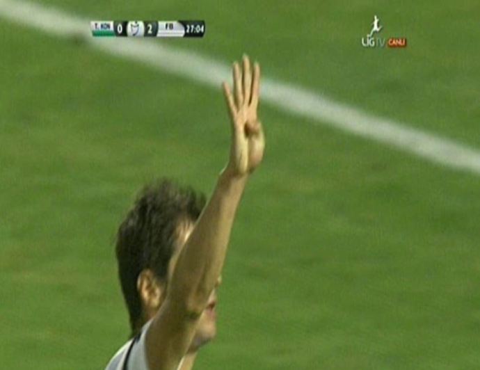 Emre Belözoğlu&#039;ndan  &#039;Rabia selamlı&#039; gol sevinci