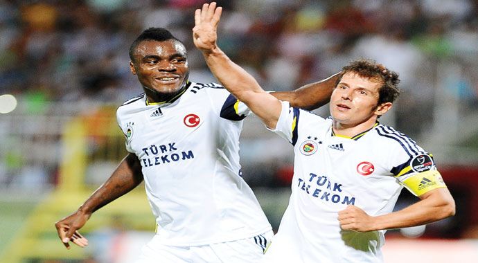 Mısır halkına destek verdi, Emre'den Rabia selamı