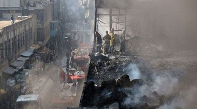 Afganistan&#039;da yangın, 300 mağaza kül oldu
