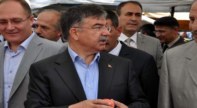 İsmet Yılmaz'dan kaçakçılara yönelik sert açıklamalar İsmet Yılmaz'dan kaçakçılara yönelik sert açıklamalar