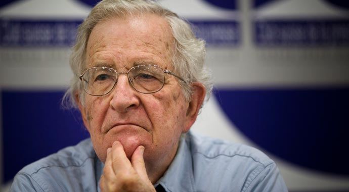 Noam Chomsky'den 'Mısır'da 'iç savaş' uyarısı Noam Chomsky'den 'Mısır'da 'iç savaş' uyarısı