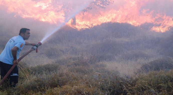Bodrum'da yangın kontrol altına alınamıyor