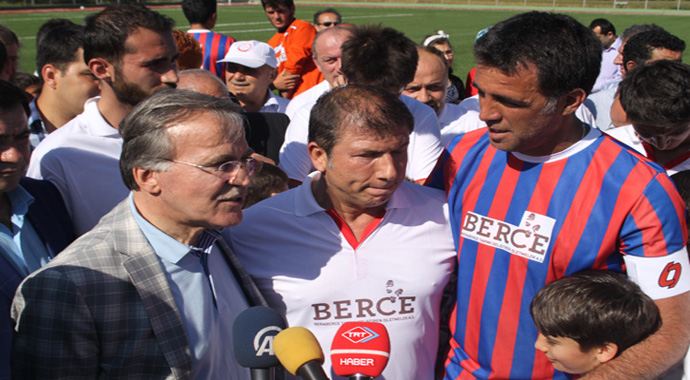 Tanju, kramponlarını Bakan'a hediye etti