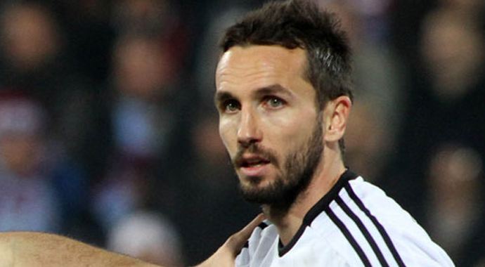 Beşiktaş'ta kaptanlık krizi Sivok'la çözüldü