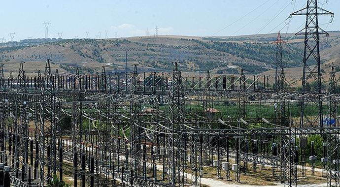 Enerji nakil hatları baz istasyonlarından tehlikeli