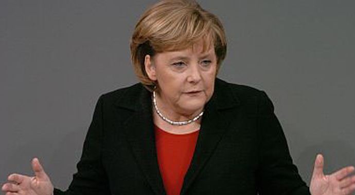 Merkel, rehine eylemi sebebiyle mitingi iptal etti Merkel, rehine eylemi sebebiyle mitingi iptal etti
