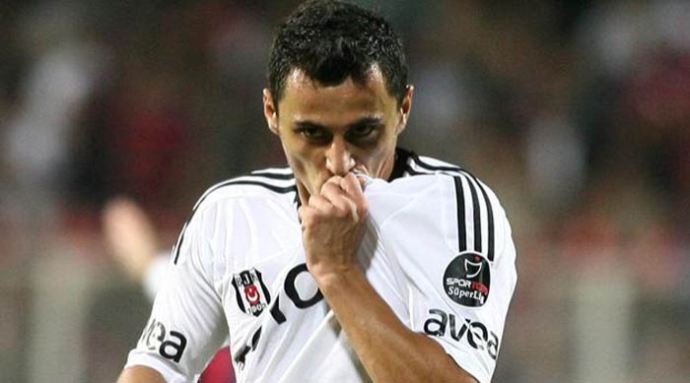 Beşiktaş'ta Mustafa Pektemek krizi Beşiktaş'ta Mustafa Pektemek krizi
