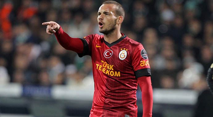 Sneijder&#039;dan Galatasaray için büyük özveri