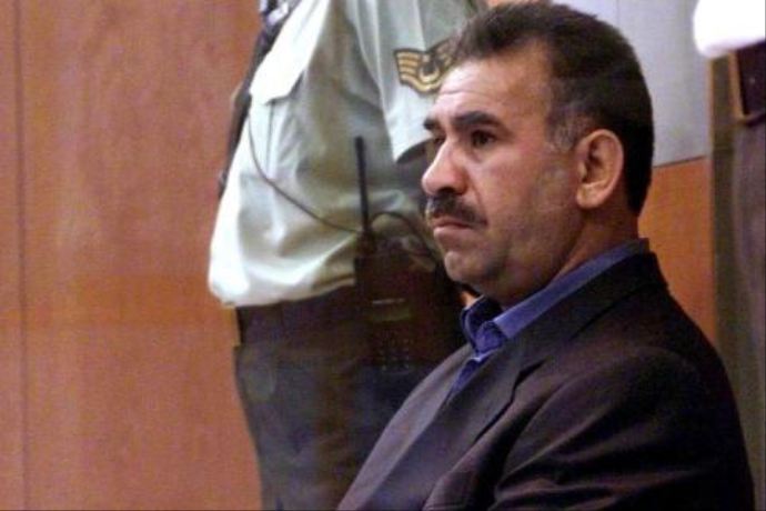İşte Öcalan ile görüşmekisteyen gazeteciler İşte Öcalan ile görüşmekisteyen gazeteciler