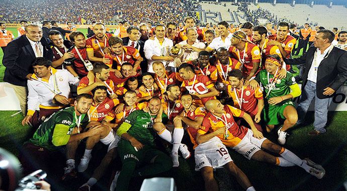 Galatasaray sezonu kupalarla açtı